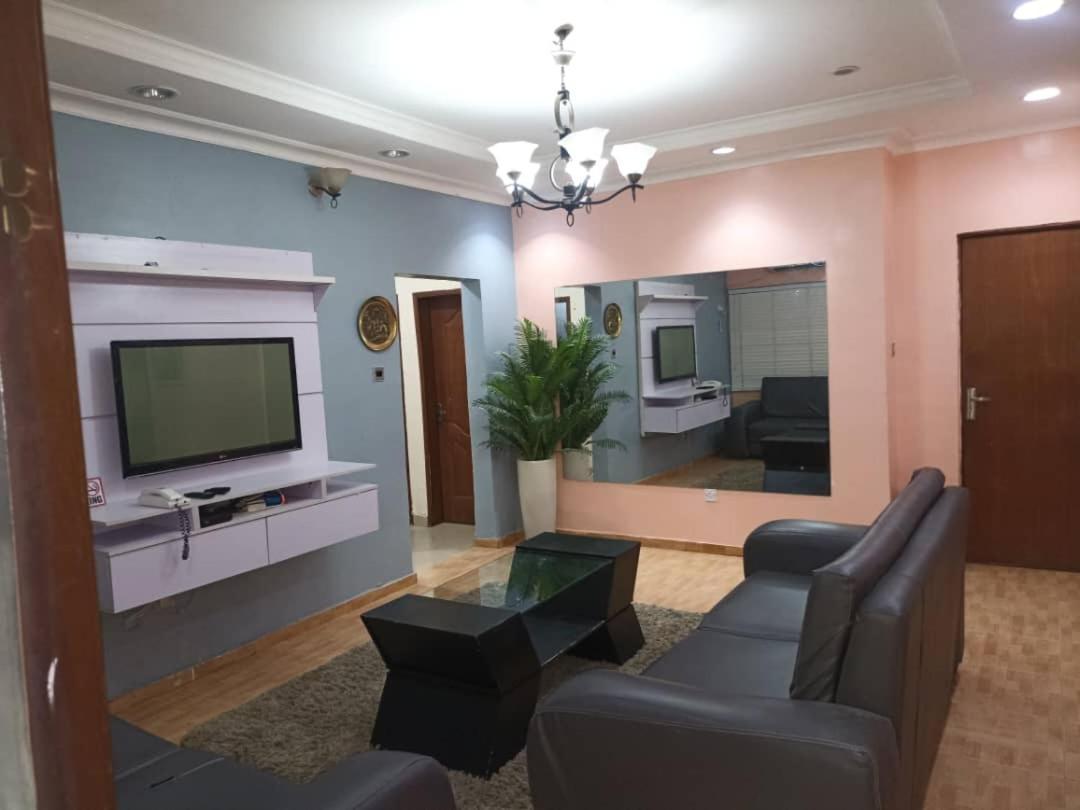 Haute Aparthotel Икея Экстерьер фото